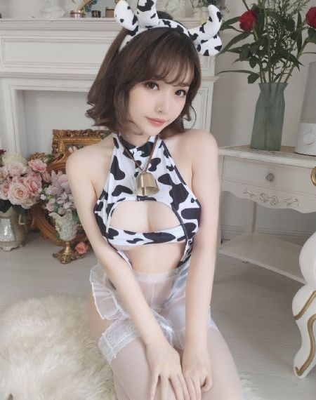 国产精品久久久久av熟女老人_JVID性感写真