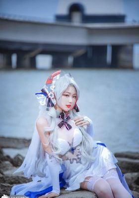 欧美时尚花西装_BD手机在线看