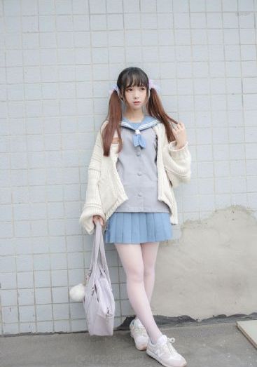 欧美小姐姐介绍自己_HD电视剧在线观看
