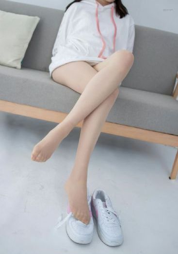 日韩制服丝袜综合_视频全集