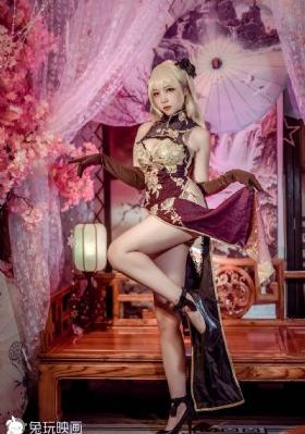 欧美恶搞街头美女_高清字幕版在线播放