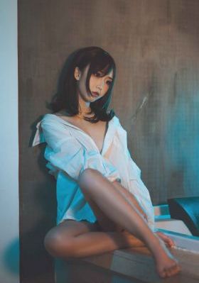 色婷婷一区二区三区77_720BD在线观看