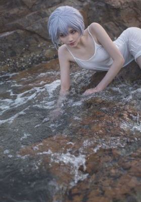 欧美肥臀大奶老女人_720在线观看完整版